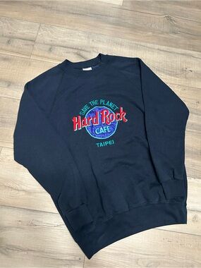 Vintage 90’s Hard Rock Cafe Taipei Navy Crewneck Sweatshirt